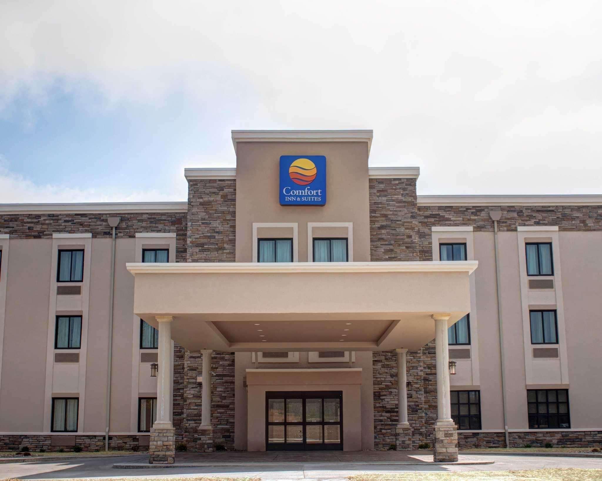 Comfort Inn & Suites Caldwell Extérieur photo